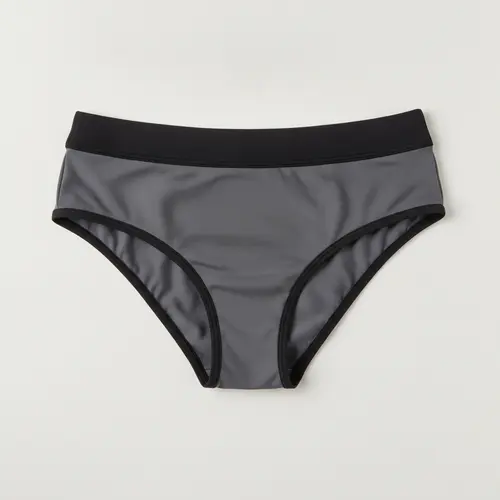 Partes de baixo de biquíni estilo boxer em tecido mate com elástico macio na perna e estilo atlético